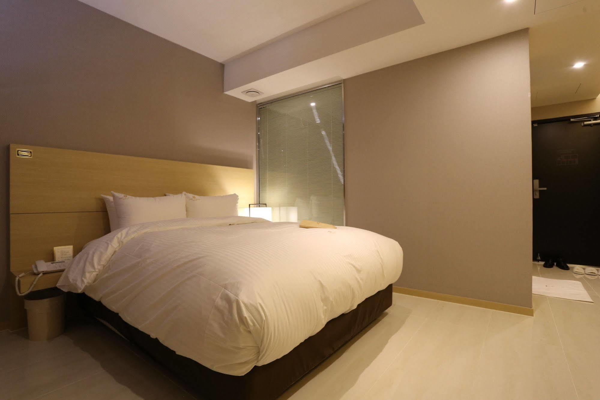 Suwon Top Cloud Hotel Dış mekan fotoğraf