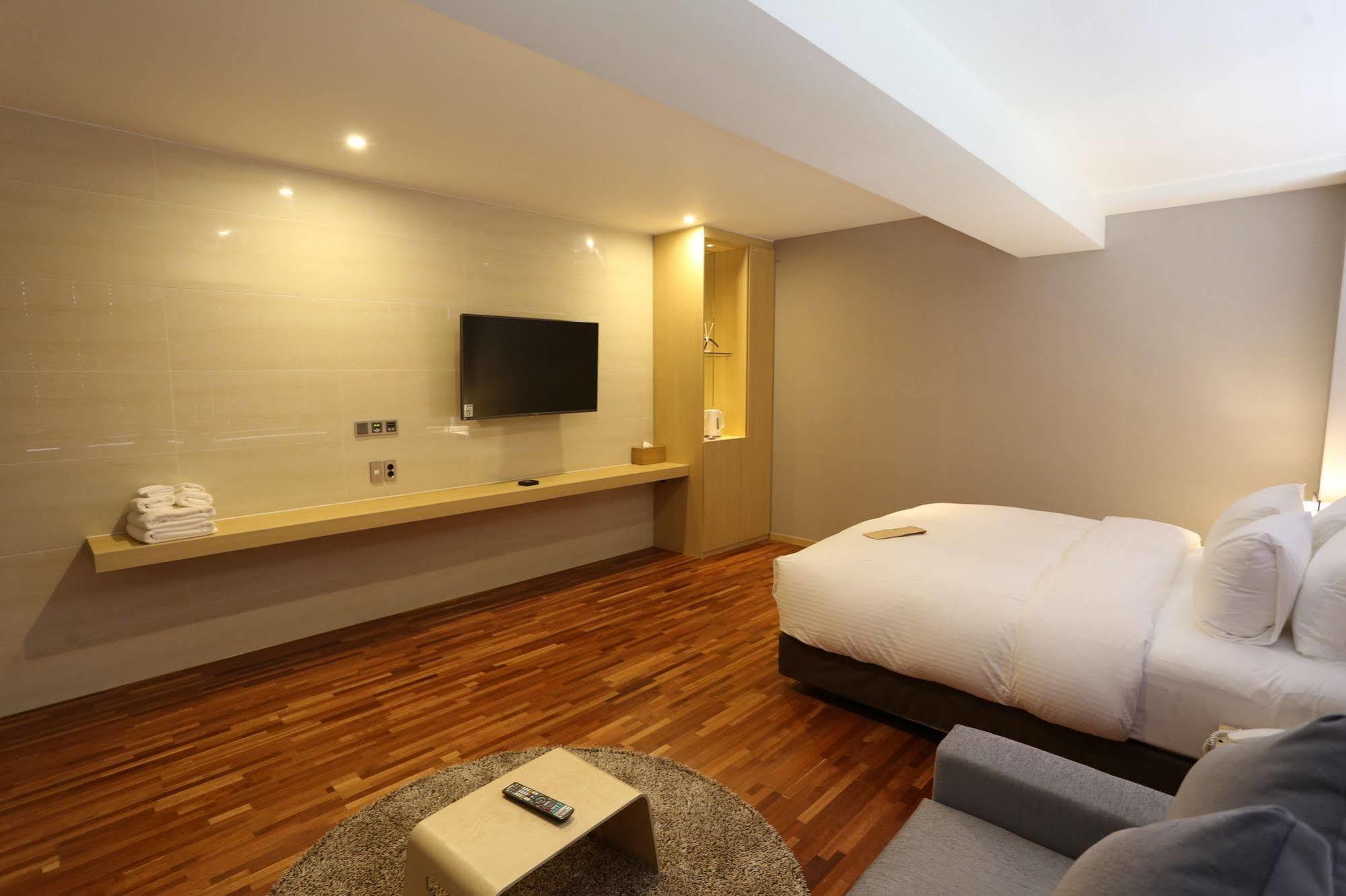 Suwon Top Cloud Hotel Dış mekan fotoğraf