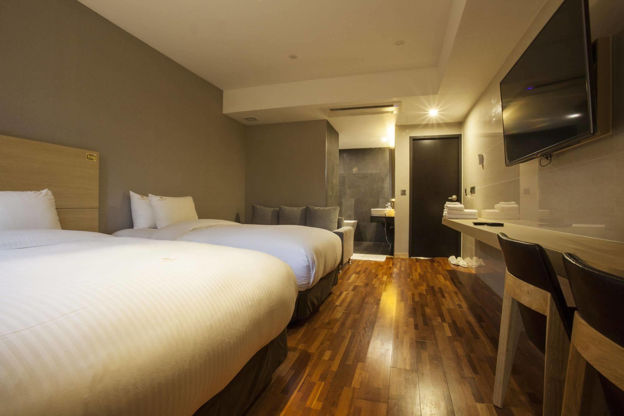 Suwon Top Cloud Hotel Dış mekan fotoğraf