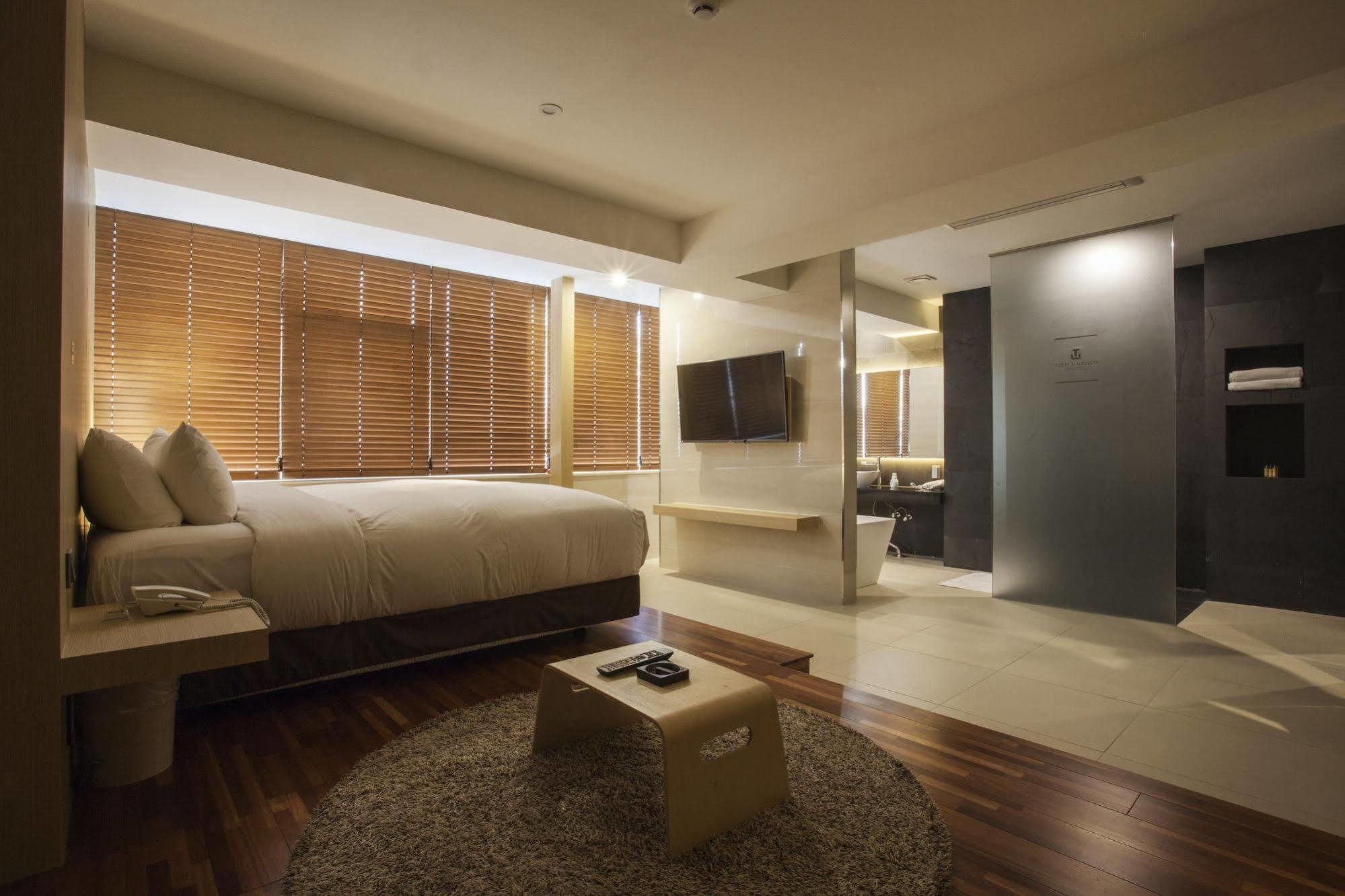Suwon Top Cloud Hotel Dış mekan fotoğraf